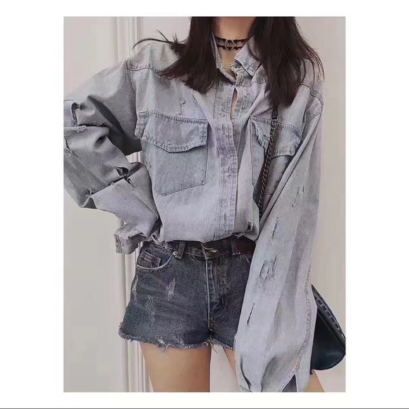 Oversized Denim Button-down Shirt - Picture 3 of 8